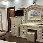 Majestic Apartment In Almazah