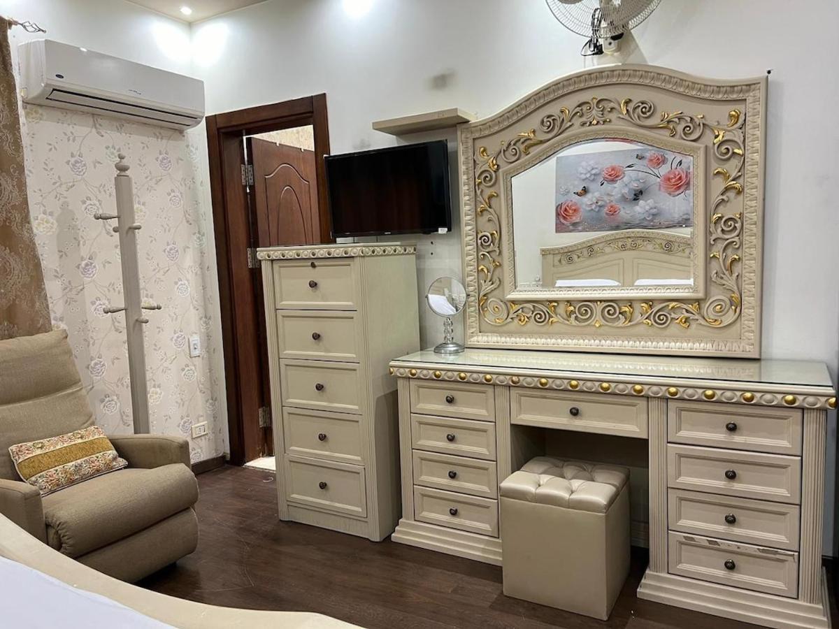 Majestic In Almazah
