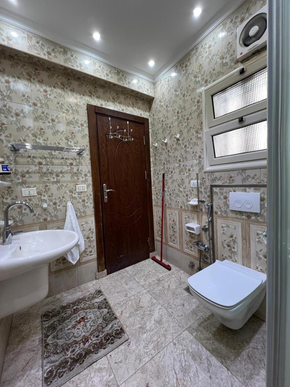 Majestic In Almazah Apartment
